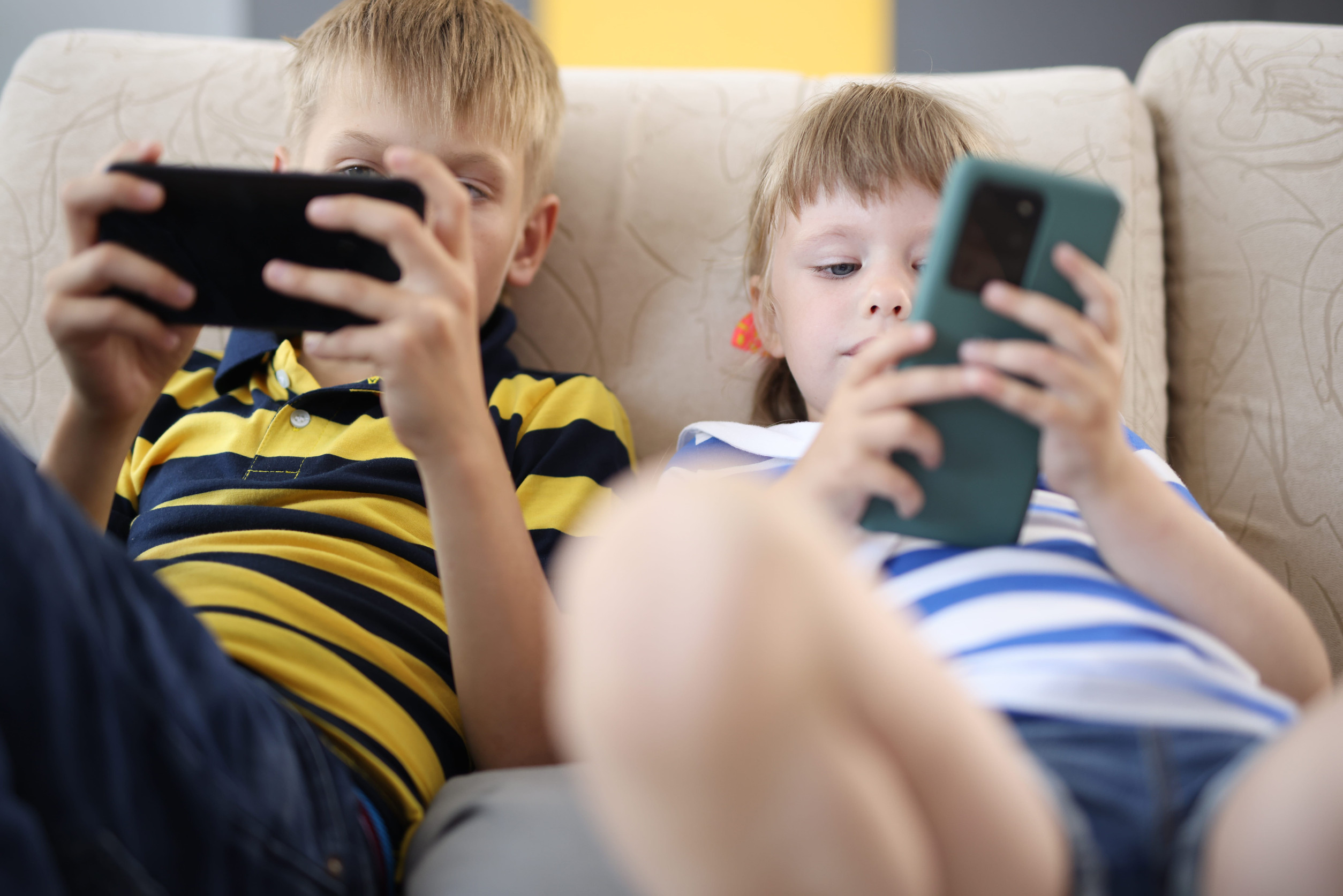 Ničí mobily dětem mozek? Věda je opatrnější než titulky Ničí mobily dětem mozek? Věda je opatrnější než titulky
